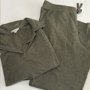 Lucky Brand Size L Cozy Olive Green Knit Set
